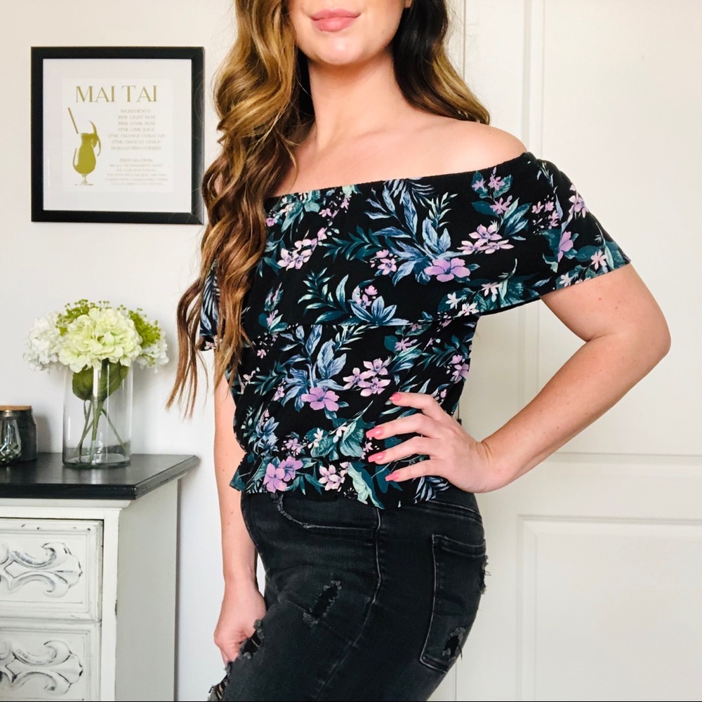 American Eagle Off Shoulder Top